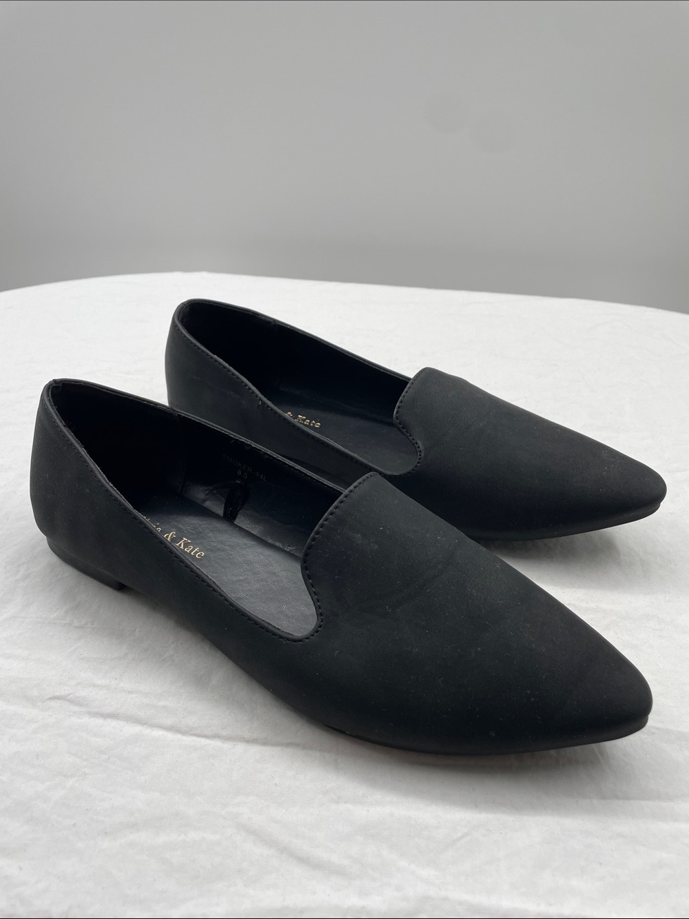 Like NEW! Olivia & Kate Pointed Slip-On Comfort Loafers. 8.5.